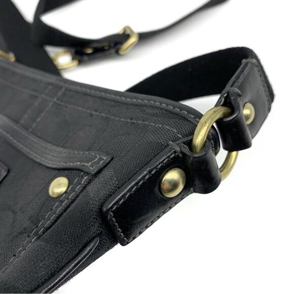 COACH #40897 Signature Slim Swingpack Crossbody Black - Picture 8 of 12